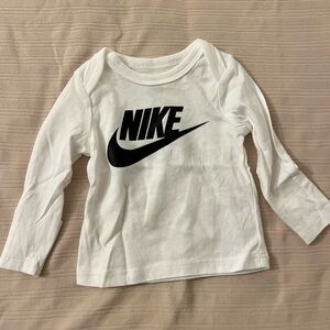 Nike Long Sleeve Baby T shirt - Newborn